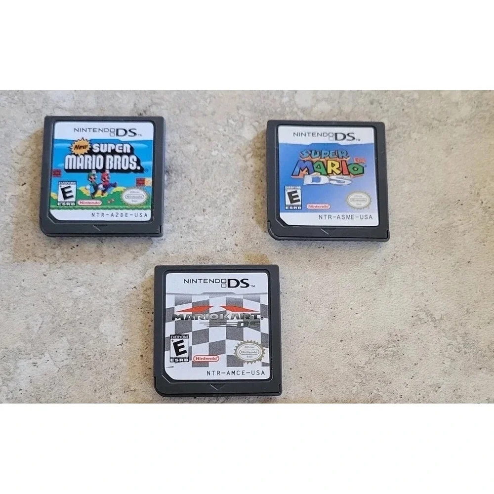 Nintendo DSi XL Midnight Blue Charger MARIO KART - MARIO PARTY - SUPER MARIO A+